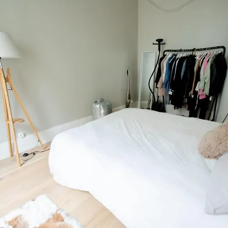 Spacious Apt Near Montmartre