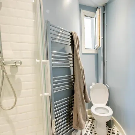 Spacious Apt Near Montmartre Apartment